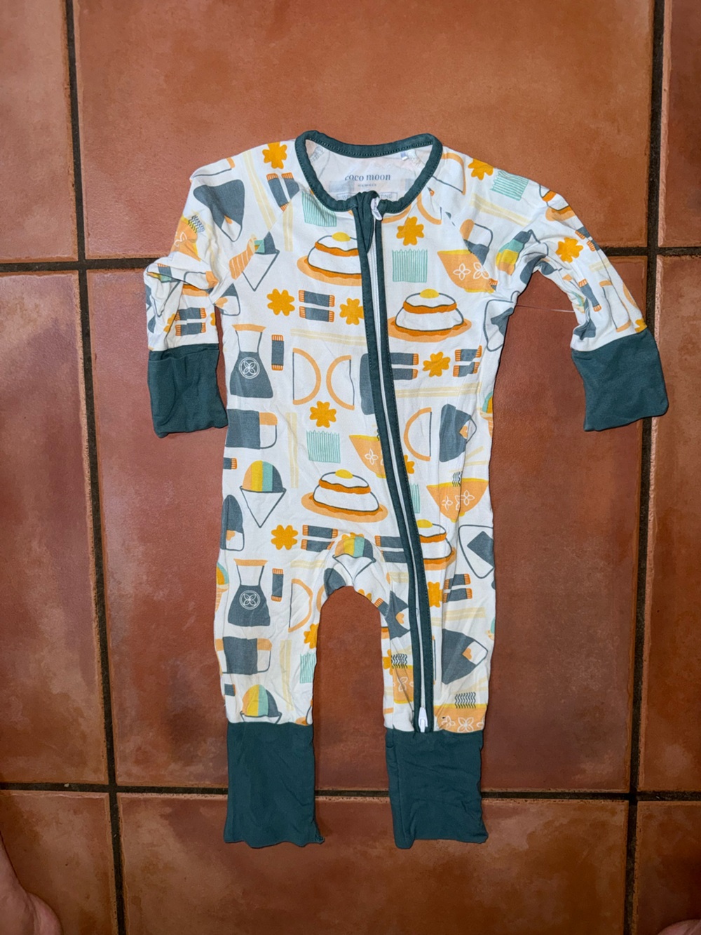Children's White and Mustard Printed Zipper Footed Pajamas